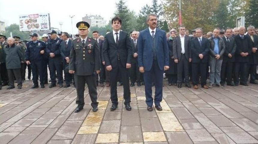 Atat&uuml;rk 77. &Ouml;l&uuml;m Yıl D&ouml;n&uuml;m&uuml;nde Turhal&rsquo;da Anıldı