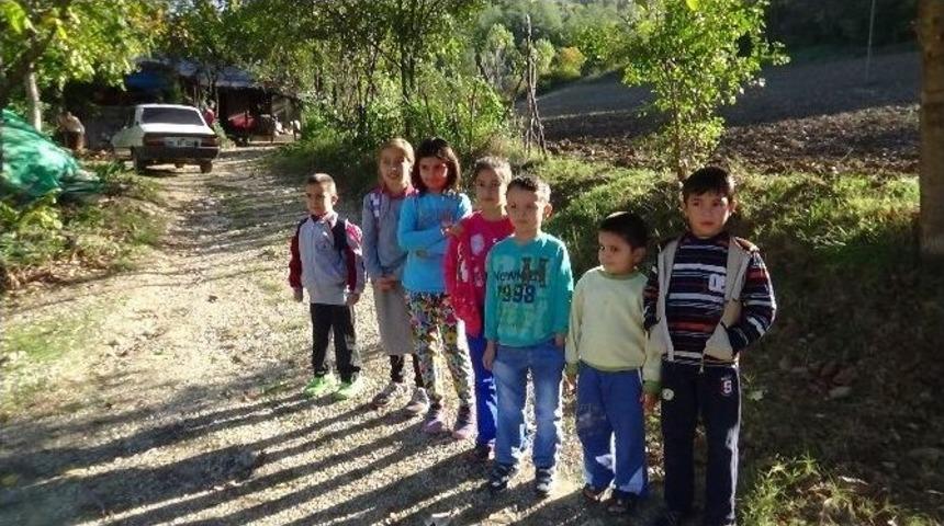 Servis Şof&ouml;rleri Kontak Kapattı, &Ouml;ğrenciler Okula Gidemedi