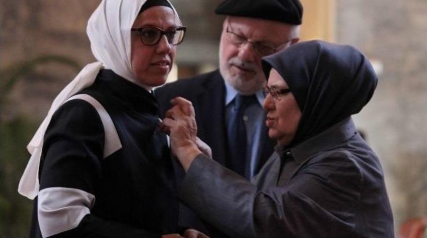 Ravza Kavakçı Meclis’e Anne Ve Babası İle Geldi