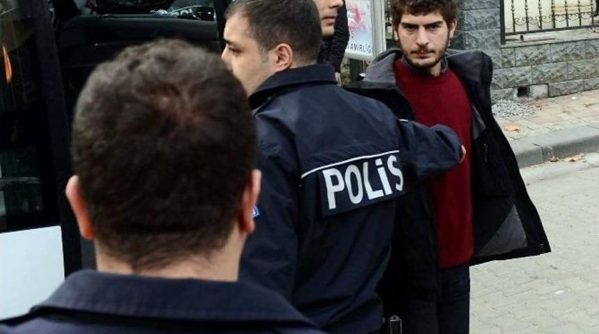 Dolmabah&ccedil;e&rsquo;de &ldquo;cenaze&rdquo; Protestosu: 8 G&ouml;zaltı