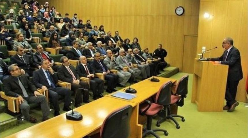 Atat&uuml;rk Konferansla Anıldı