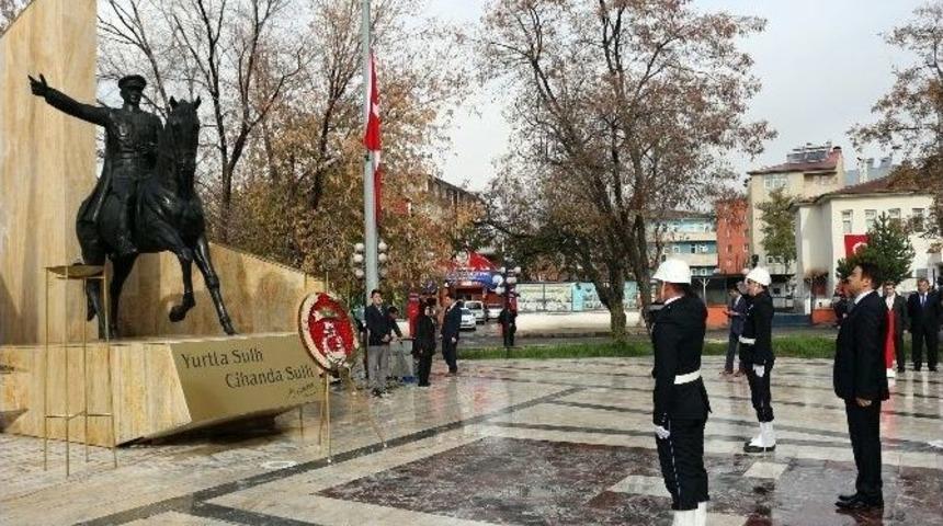 Ağrı&rsquo;da 10 Kasım Atat&uuml;rk&rsquo;&uuml; Anma T&ouml;reni