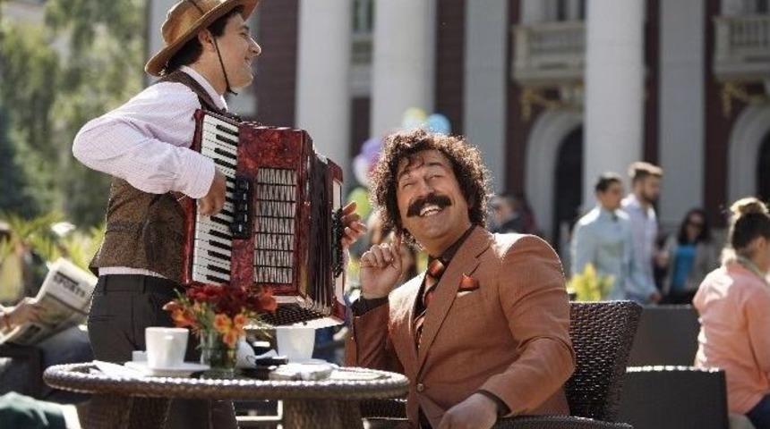 Cem Yılmaz Yeni Filmi İ&ccedil;in İzmir&rsquo;e Geliyor