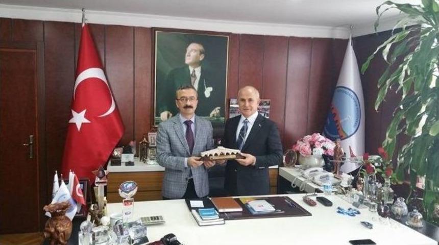 Başkan Akg&uuml;n: "b&uuml;y&uuml;k&ccedil;ekmece - Bakırk&ouml;y Hattında Sefer Sayısı Arttırılsın"