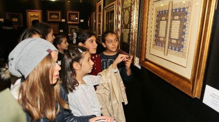 Başakşehir Bilgievi &Ouml;ğrencileri Ebru Sergisini Gezdi