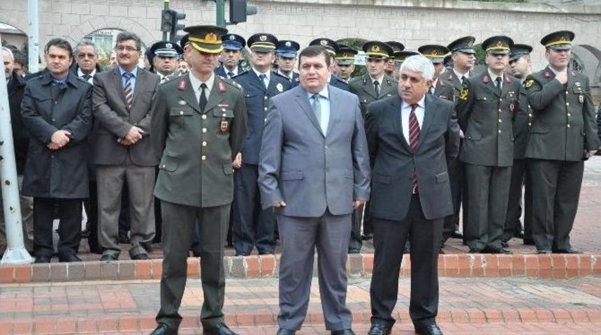 Sorgun&rsquo;da Atat&uuml;rk &Ouml;l&uuml;m&uuml;n&uuml;n 77&rsquo;inci Yıl D&ouml;n&uuml;m&uuml; T&ouml;renle Anıldı