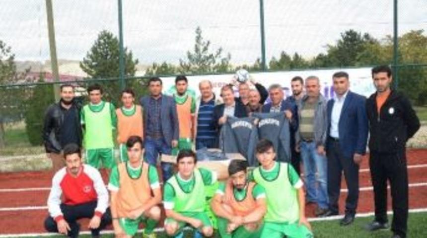 Darendespor&rsquo;a G&uuml;reş Ağasından Destek