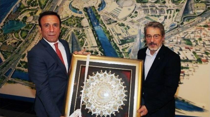 Albayrak&rsquo;tan Gen&ccedil;&rsquo;e Tarih Teşekk&uuml;r&uuml;