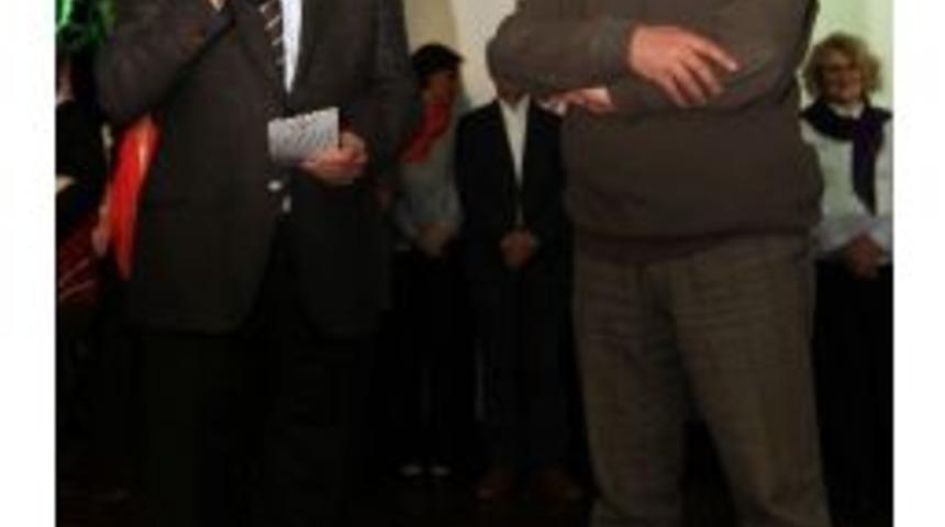 Fosiller Ve &Ccedil;aylaklar Nazım Hikmet&rsquo;te Buluştu