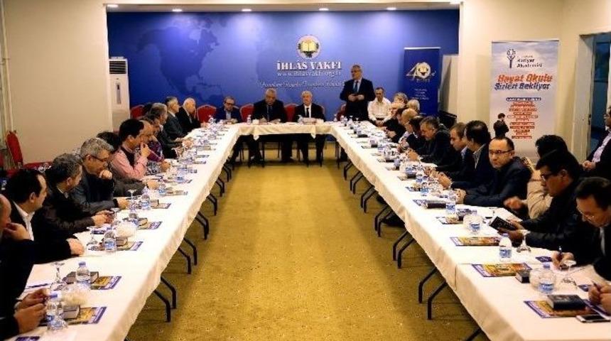 İhlas Vakfı Mali M&uuml;şavirler Ve Muhasebeciler Kul&uuml;b&uuml; &Uuml;yeleri Bir Araya Geldi