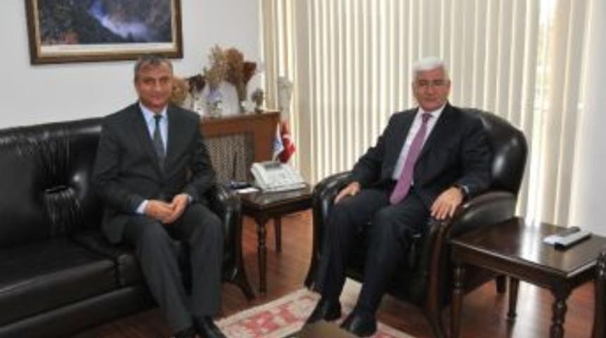 Kurbi&rsquo;den Vali Koca&rsquo;ya Ziyaret