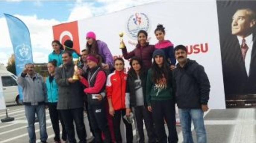 10 Kasım Koşusuna Batman Damgasını Vurdu