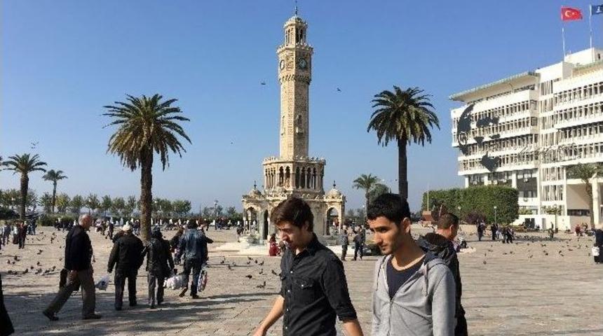 İzmir Yeni H&uuml;k&uuml;metten &lsquo;huzur Ve İstihdam&rsquo; İstiyor