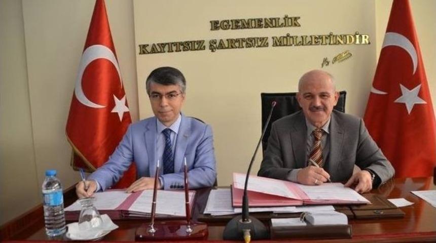 Karab&uuml;k &Ouml;zel İdare Sosyal Denge Tazminatı S&ouml;zleşmesi İmzalandı