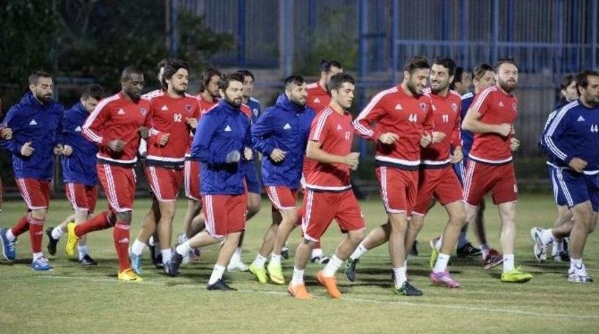 Mersin İdmanyurdu, Fenerbah&ccedil;e Ma&ccedil;ı Hazırlıklarına Başladı