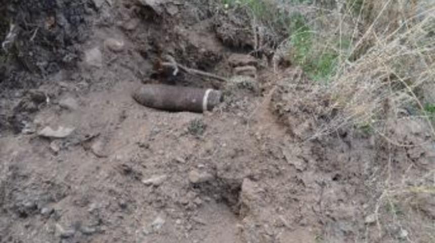Tercan&rsquo;da Patlamamış Top Mermisi Bulundu