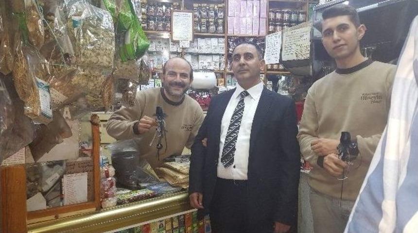 Engellilerden Atat&uuml;rk İ&ccedil;in Siyah G&uuml;l