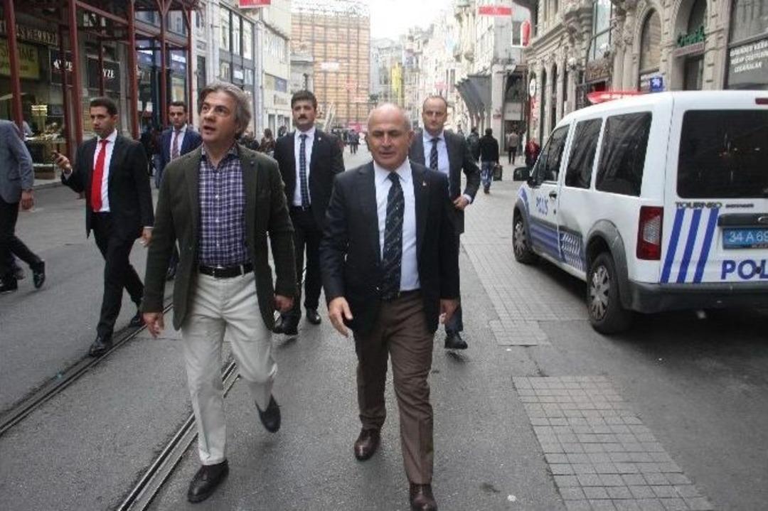 Hasan Akg&uuml;n&rsquo;den Ahmet Misbah Demircan&rsquo;a &Ouml;vg&uuml; Dolu S&ouml;zler