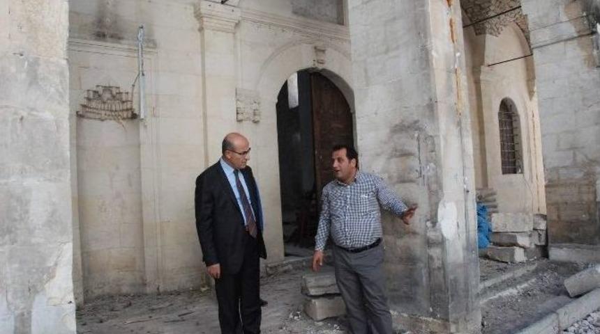 Vali Demirtaş, Ulu Cami&rsquo;nin Aslına Uygun Restore Edileceğini Kaydetti