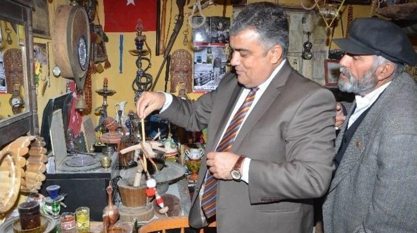 Başkan &Ouml;zg&uuml;ven, Tarihi Koleksiyonu Gezdi