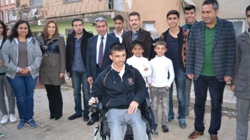 &Ouml;ğrencilerden Duyarlı Davranış