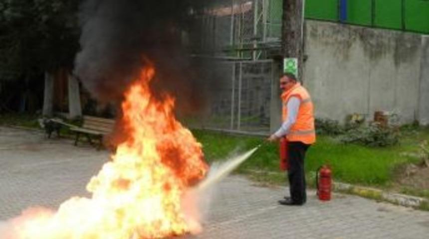 Sakarya Meslek Y&uuml;ksekokulu&rsquo;nda Yangın Eğitimi Verildi