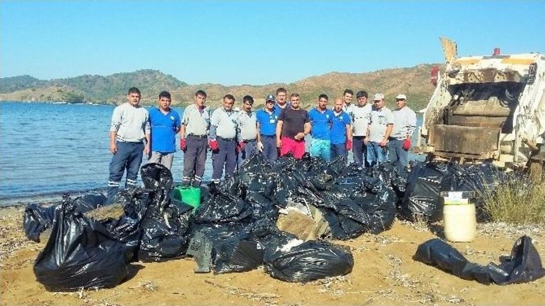 B&uuml;y&uuml;kşehir &ldquo;mavi Deniz Temiz Kıyılar&rdquo; İ&ccedil;in Kıyıları Temizliyor