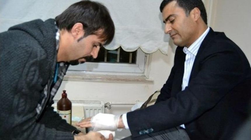 Hakkari&rsquo;de Y&uuml;r&uuml;y&uuml;şe Polis M&uuml;dahalesi