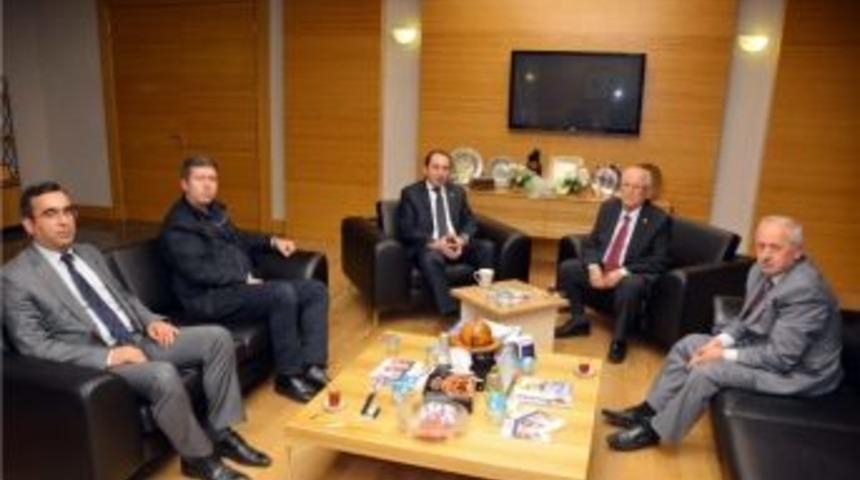 İşadamlarından Rekt&ouml;r Alkan&rsquo;a Ziyaret