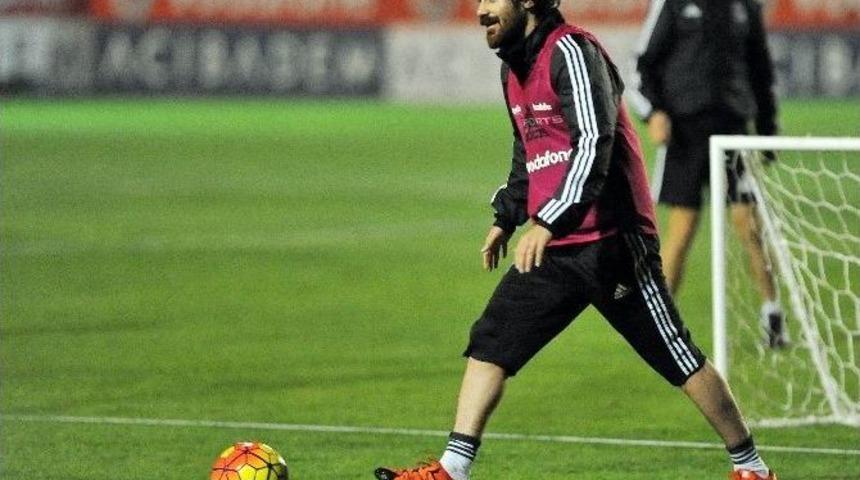 Veli Kavlak İlk Kez Antrenmana &Ccedil;ıktı