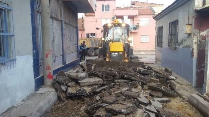 Yunusemre Fen İşleri&rsquo;nden Kilit Parke &Ccedil;alışması