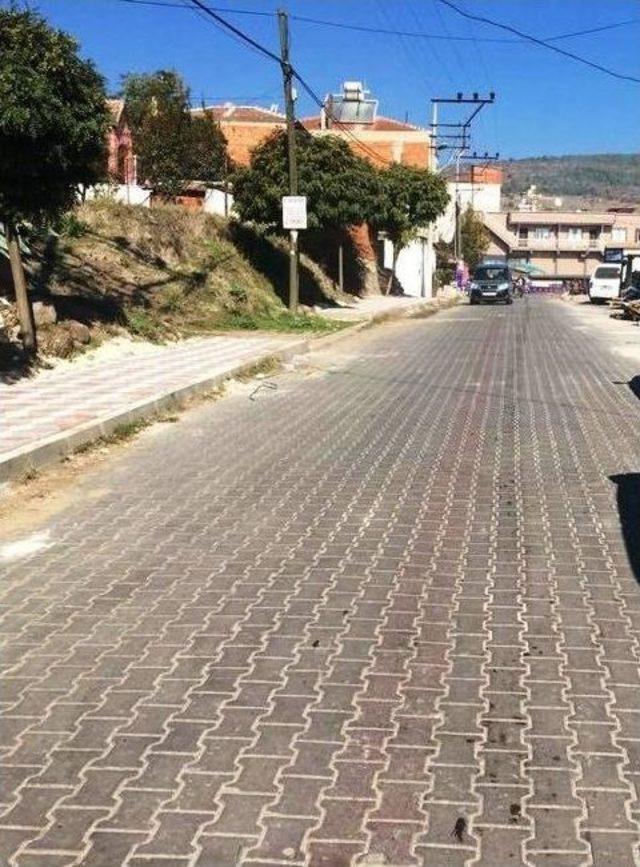 Yunusemre Fen İşleri&rsquo;nden Kilit Parke &Ccedil;alışması 1