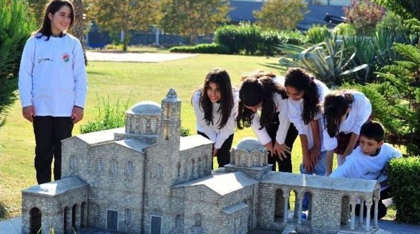 Kepez&rsquo;de "engeller Kalkıyor" Projesiyle &Ccedil;ocuklar Kaynaşıyor