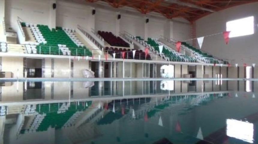 Kars&rsquo;a Yarı Olimpik Y&uuml;zme Havuzu!
