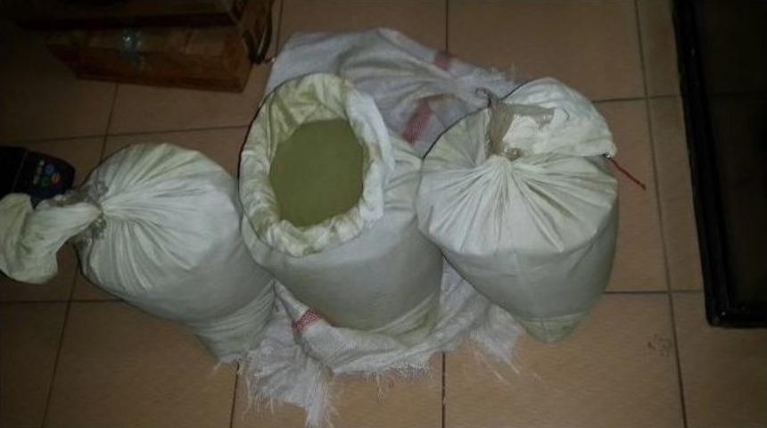 Diyarbakır&rsquo;da Uyuşturucu Operasyonu: 5 Kişi Tutuklandı