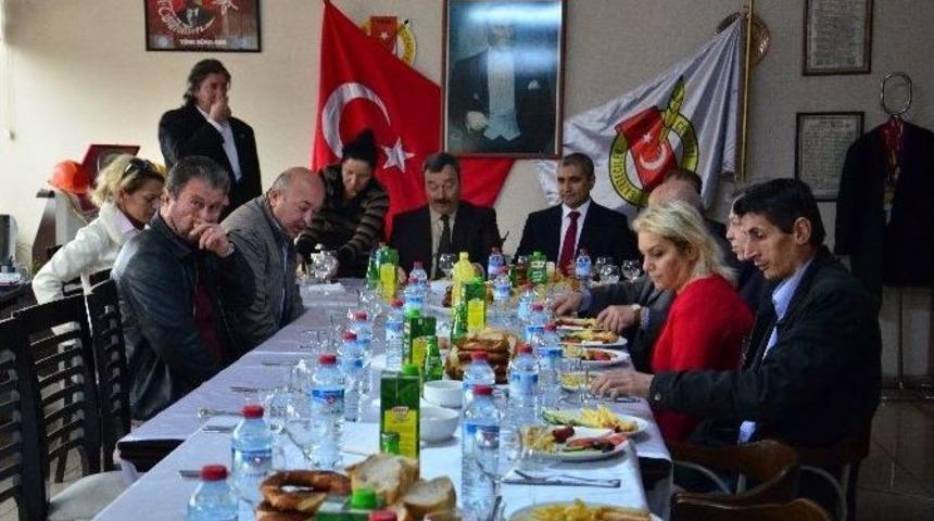 Osman Ak Gazetecilerle Zonguldak&rsquo;ı Konuştu