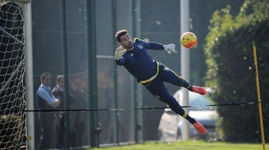 Fenerbah&ccedil;e&rsquo;de Hazırlıklar S&uuml;r&uuml;yor