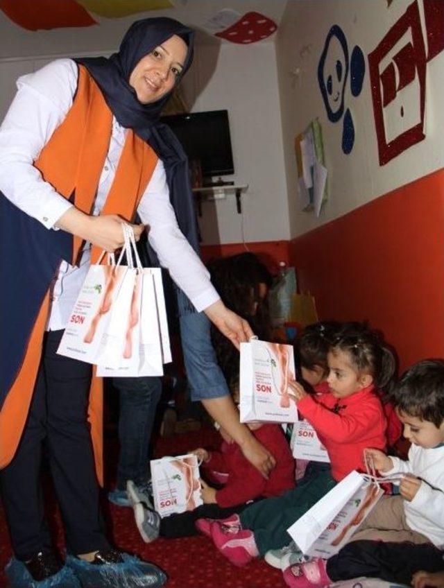 Podovan’dan Minik Öğrencilere El Ve Ayak Bakımı Semineri