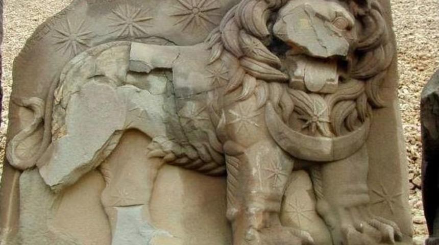 Dünyanın En Eski Horoskopu Astrolojik Olayı Simgeliyor