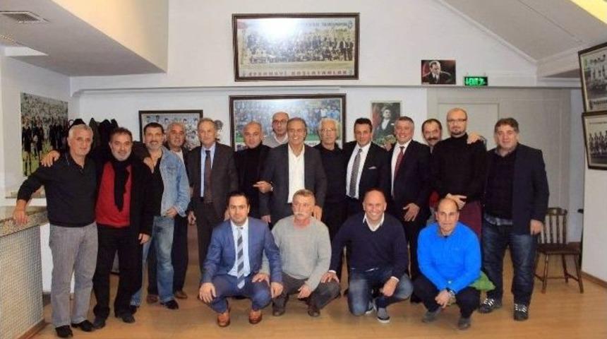 Hekimoğlu Efsanelerle Buluştu