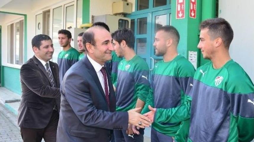 T&uuml;rk Futbolunun &lsquo;yıldız Fabrikası&rsquo;na Yıldırım Destek