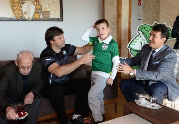 Skolyoz Hastası Yusuf, Bursaspor Hayallerine Kavuştu G2