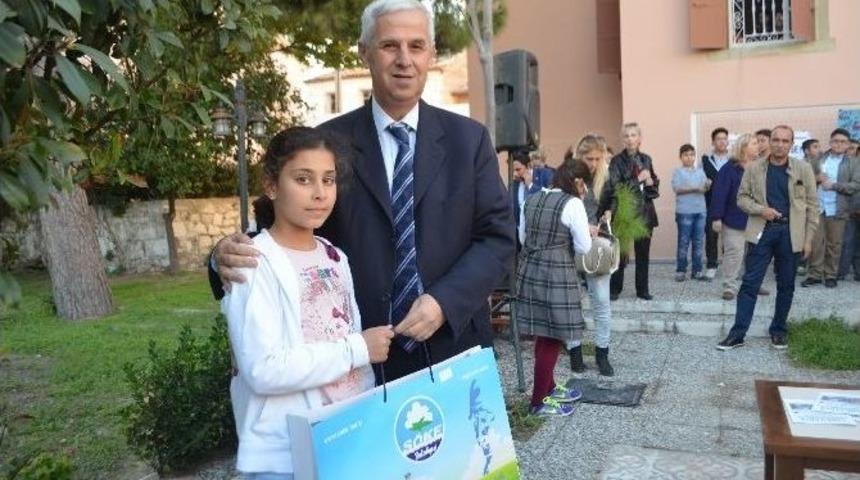 S&ouml;ke&rsquo;de Yaz Tatilinde Kitap Okuyan &Ccedil;ocuklar &Ouml;d&uuml;llendirildi