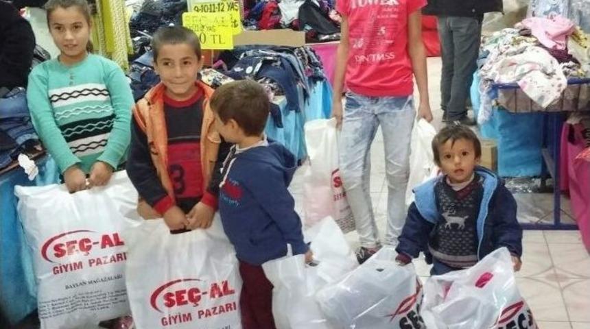Siverek Yardımlaşma Derneği (siyar-der) 600 Yetimi Giydirdi