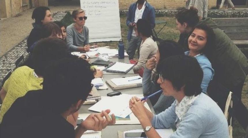 &Uuml;niversite &Ouml;ğrencisi İrem Dai, Paris&rsquo;teki Gıda Programında T&uuml;rkiye&rsquo;yi Temsil Etti