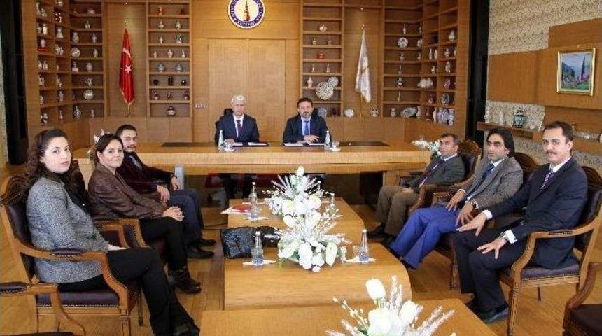 Rekt&ouml;r Remzi G&ouml;ren: Sigortacılık Sekt&ouml;r&uuml;n&uuml; Daha Avantajlı Duruma Getireceğiz