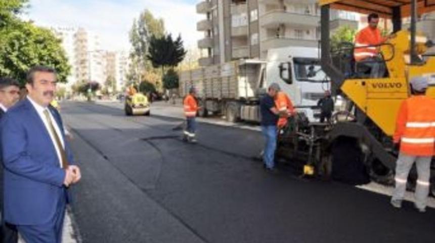 &Ccedil;ukurova&rsquo;da Bozulan Parke Yol Asfaltlandı