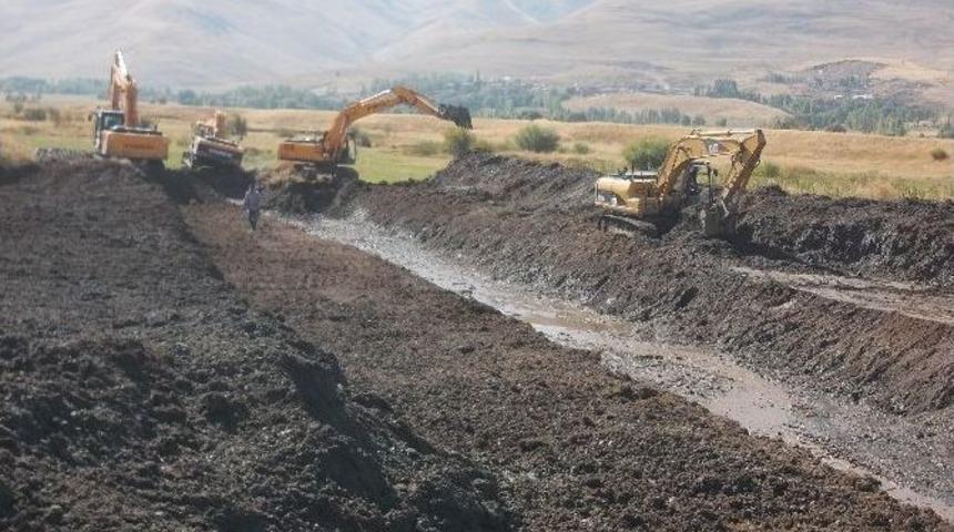Prof. Dr. Veysel Eroğlu &ldquo;erzurum Ortabah&ccedil;e Sulaması İle B&ouml;lge Topraklarının Verimi Artacak&rdquo;
