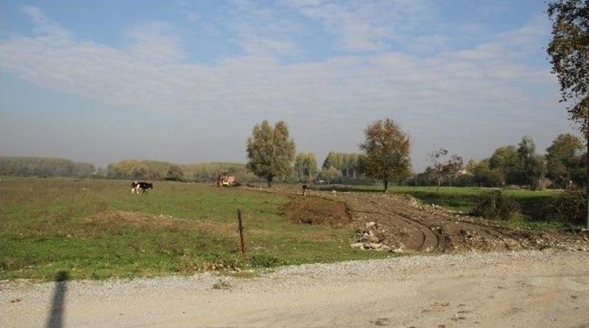 Kara&ccedil;alılık Mahallesine Yeni Yol Ve Mezarlık Yapım &Ccedil;alışması Başladı