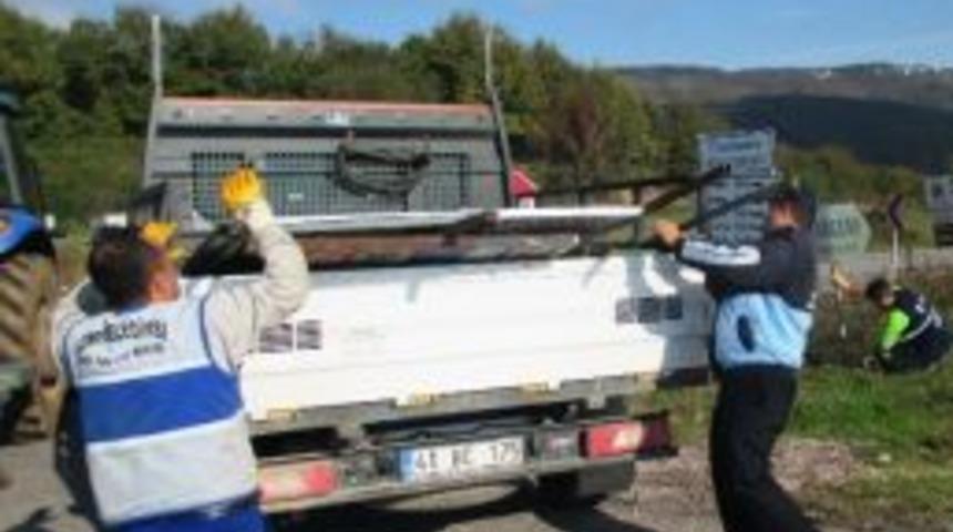 İzmit&rsquo;te Tabela Kirliliğine Ge&ccedil;it Yok